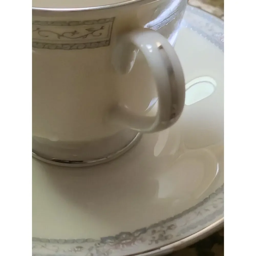 SET OF 4 LENOX CHARLESTON CUPS & SAUCERS, EXCELLENT CONDITION